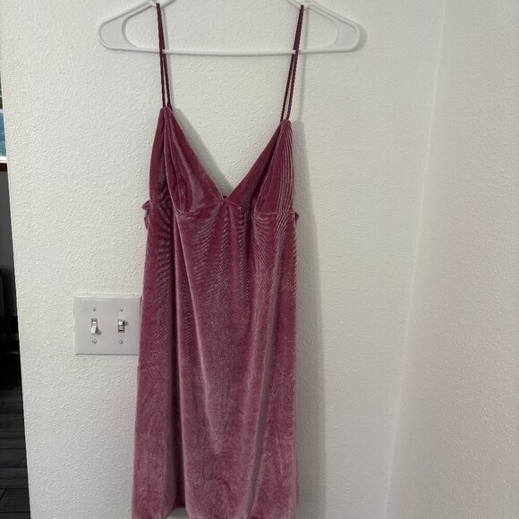 Victoria's Secret Slip V-Neck Velvet Dress Pink Size M Adjustable Straps - Picture 2 of 7